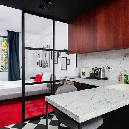 Central Art-Inspired Flat With Private Garage София Екстериор снимка