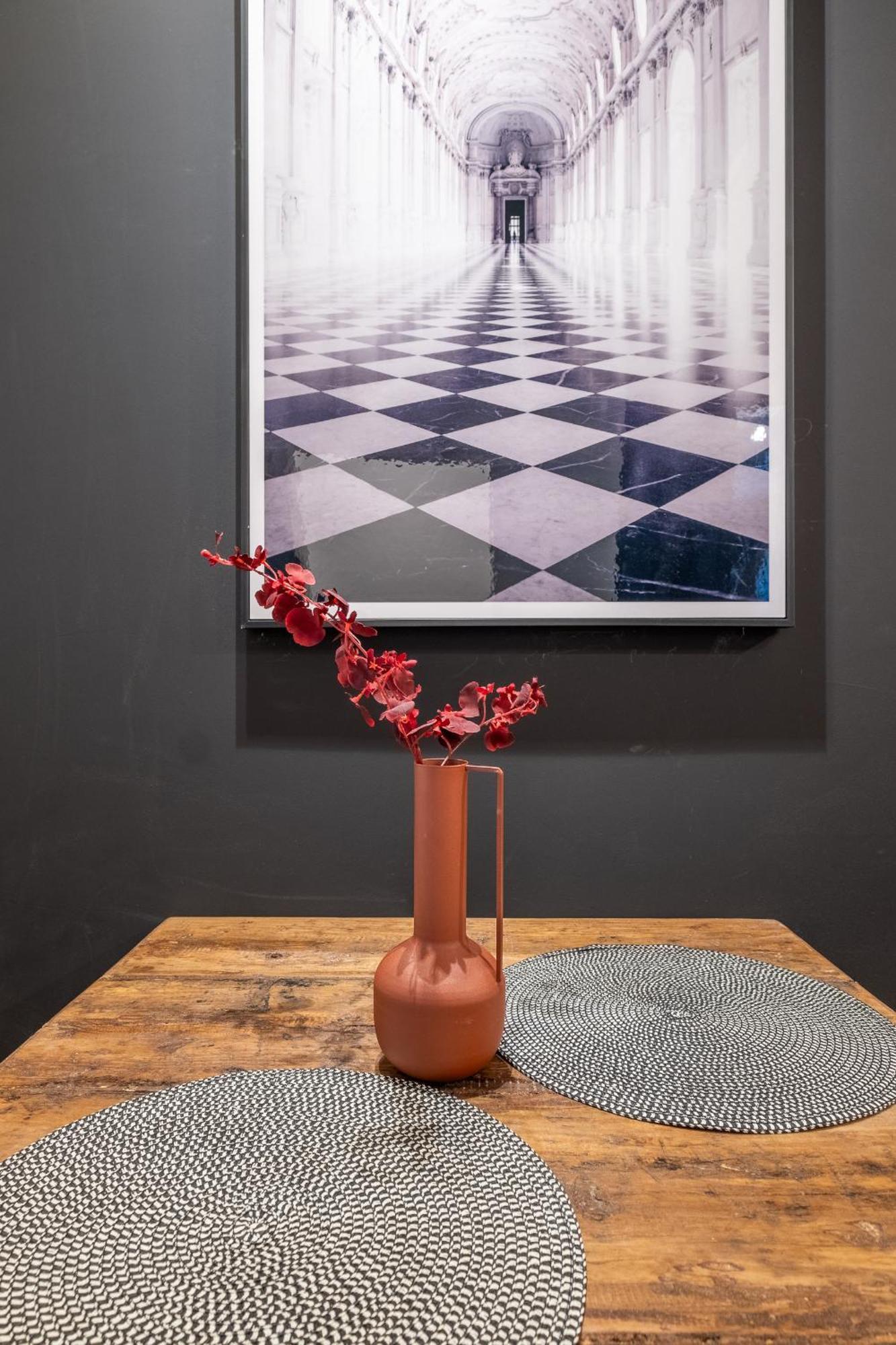 Central Art-Inspired Flat With Private Garage София Екстериор снимка